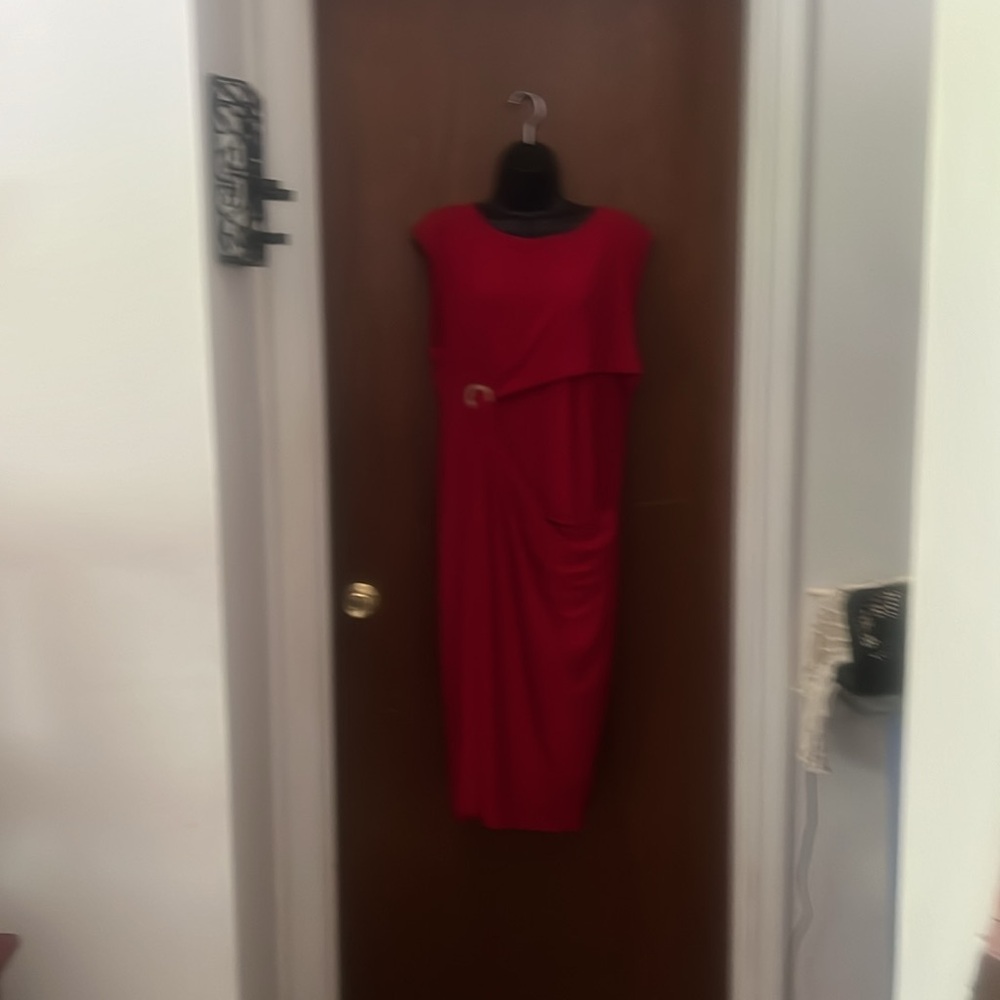 New Dress - Picture 4 of 6